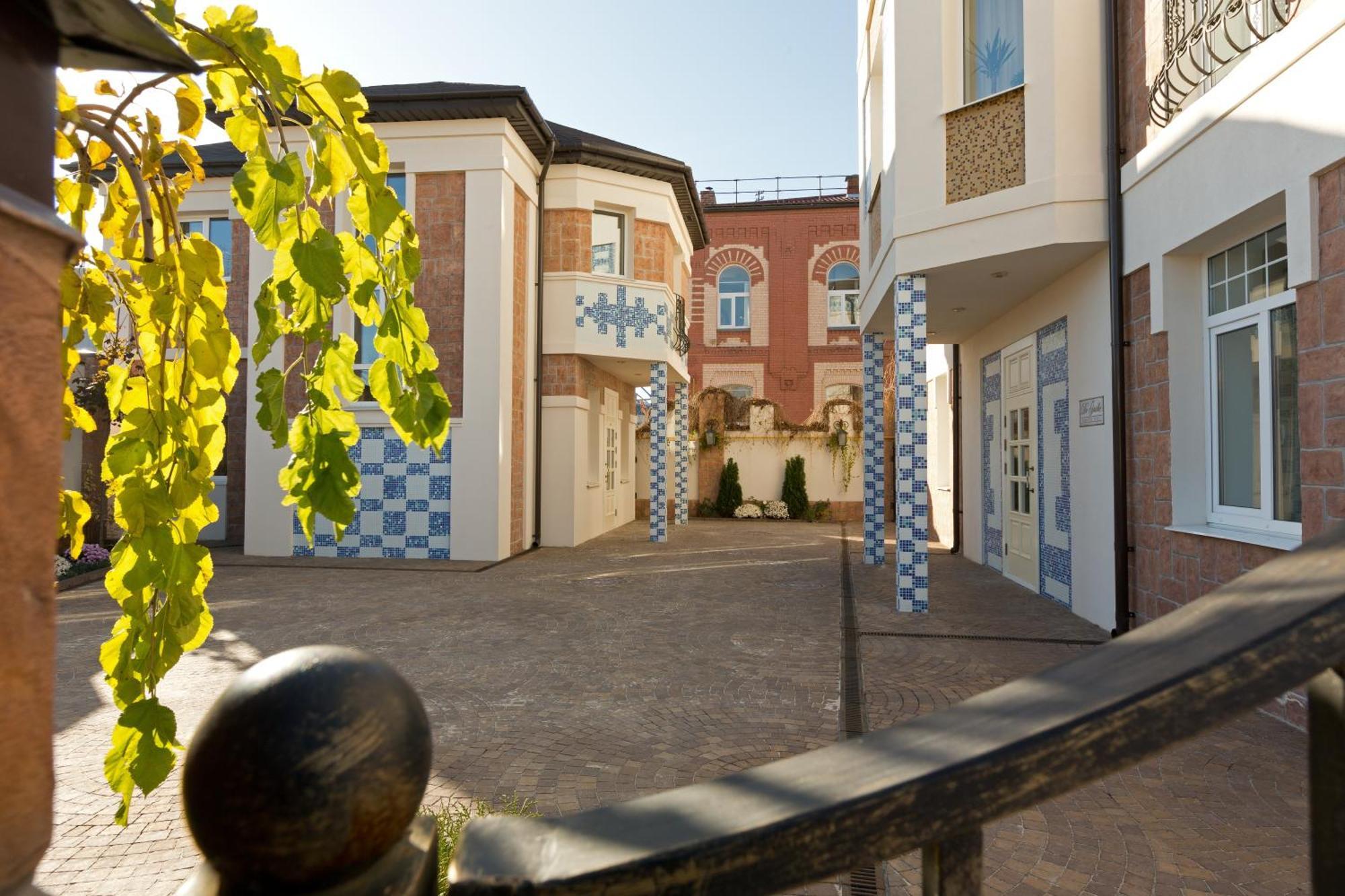 De Gaulle Boutique Hotel Kharkov Ngoại thất bức ảnh