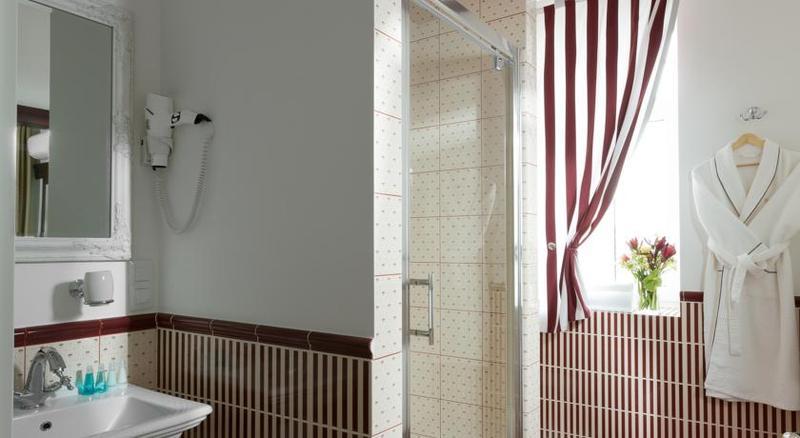 De Gaulle Boutique Hotel Kharkov Ngoại thất bức ảnh