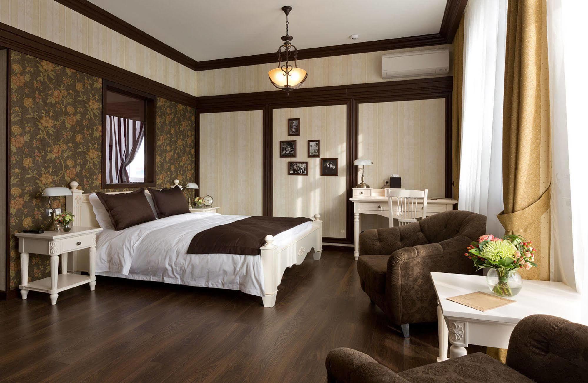 De Gaulle Boutique Hotel Kharkov Ngoại thất bức ảnh