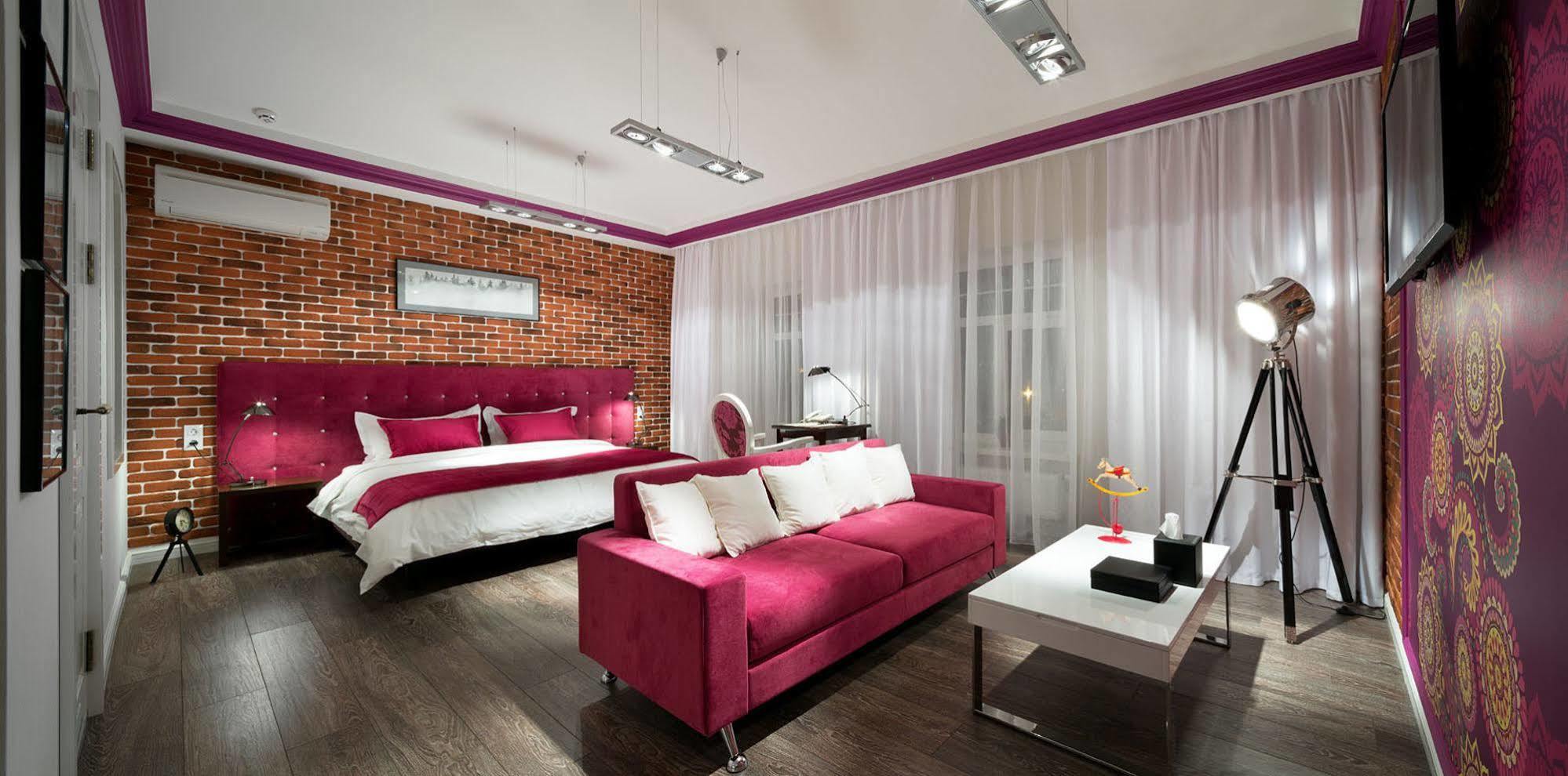 De Gaulle Boutique Hotel Kharkov Ngoại thất bức ảnh