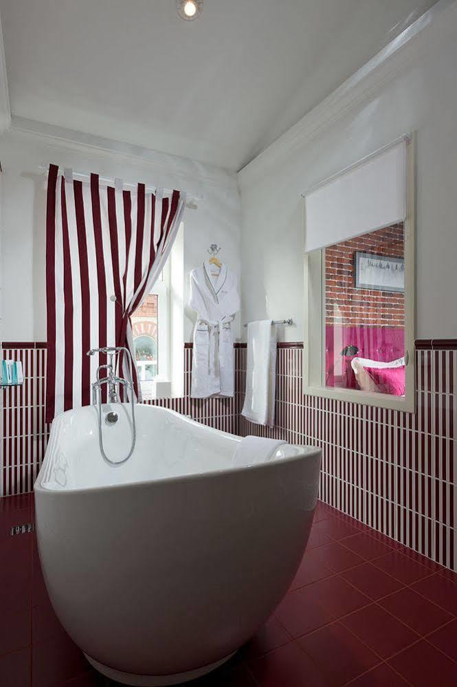 De Gaulle Boutique Hotel Kharkov Ngoại thất bức ảnh