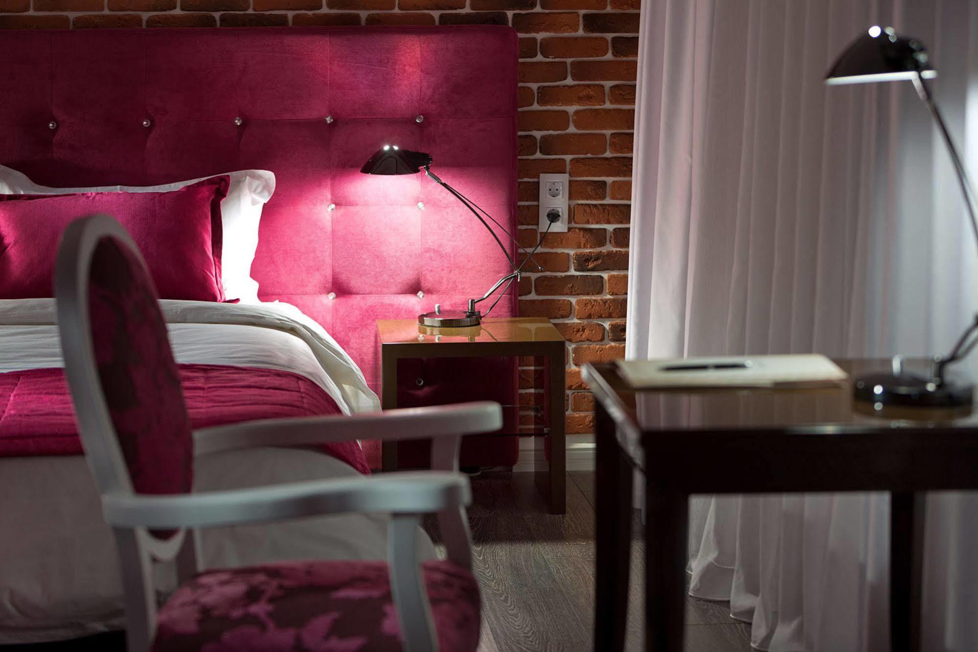 De Gaulle Boutique Hotel Kharkov Ngoại thất bức ảnh