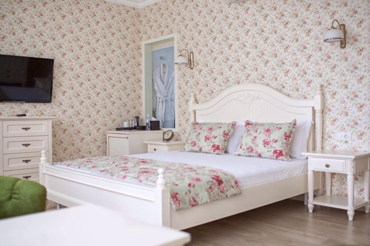 De Gaulle Boutique Hotel Kharkov Ngoại thất bức ảnh